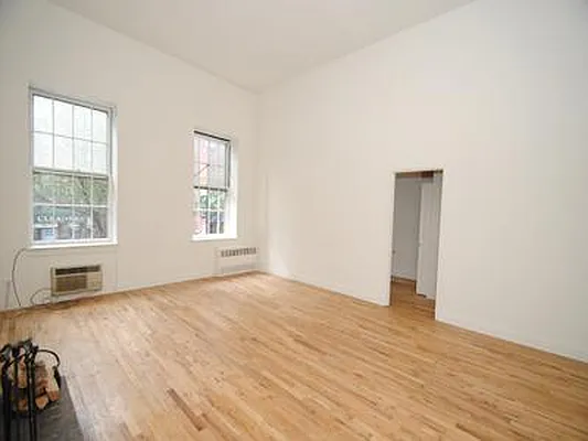 Rented by Buchbinder & Warren | media 28