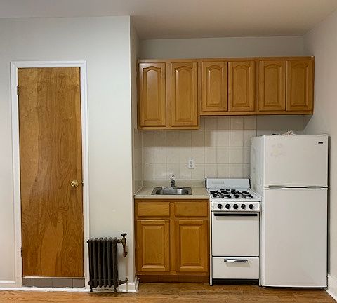 3rd image of 183 Thompson St APT B7