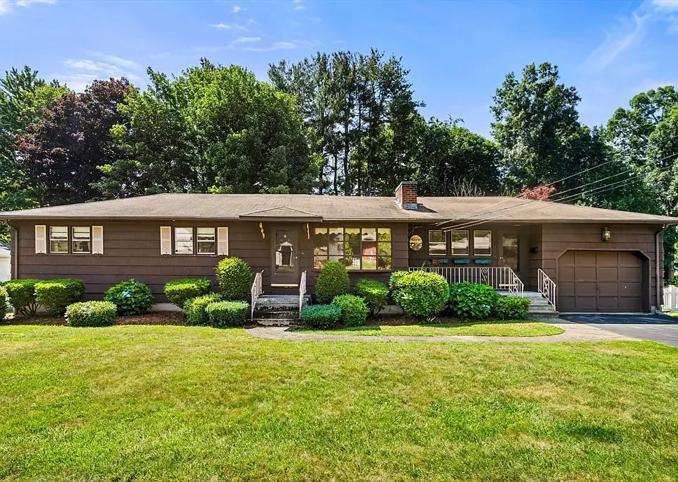 9 Pratt Ln