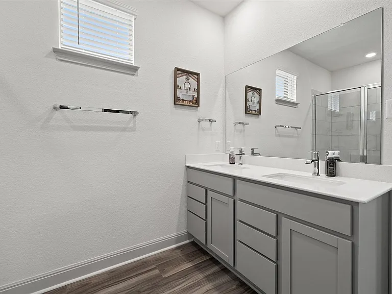 16401 Coratina Dr — Photo 31