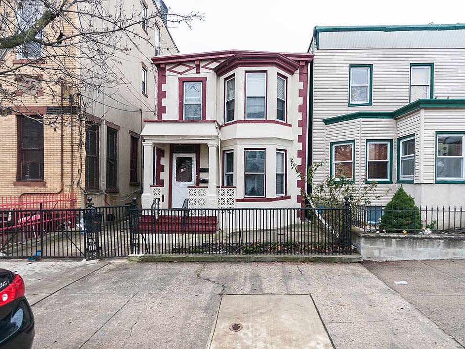 1st image of 19 Leonard St