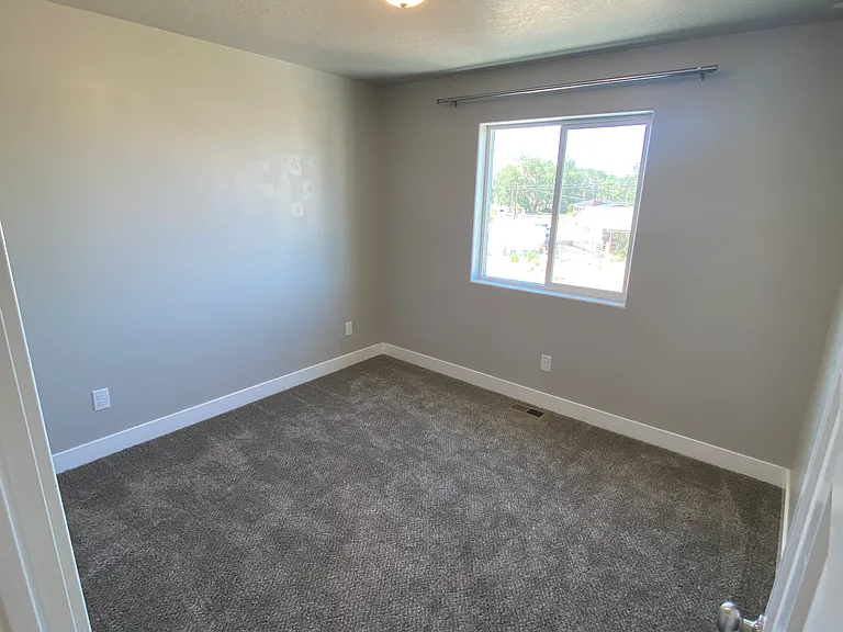1645 N 3200 W — Photo 17