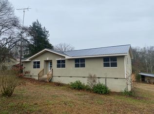 53 Banks Dr, Danielsville, GA 30633
