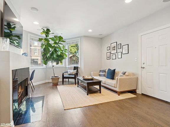 3rd image of 1533 N Campbell Ave #1