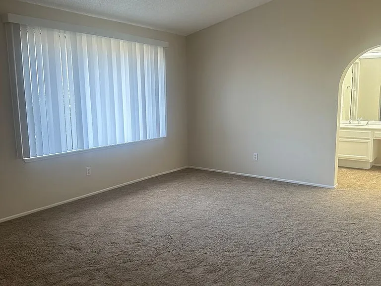 14430 Pickwick Ln — Photo 37
