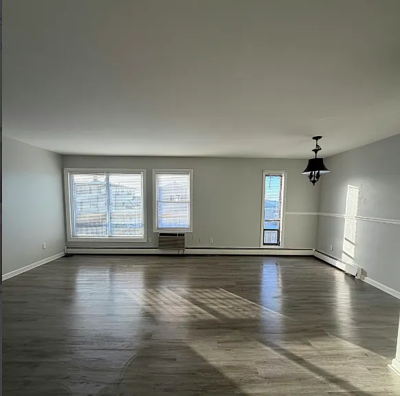 575 N Main St. #302 Fall River, MA 2 Bedroom, 1 Bathroom Heat Included! — Photo 9