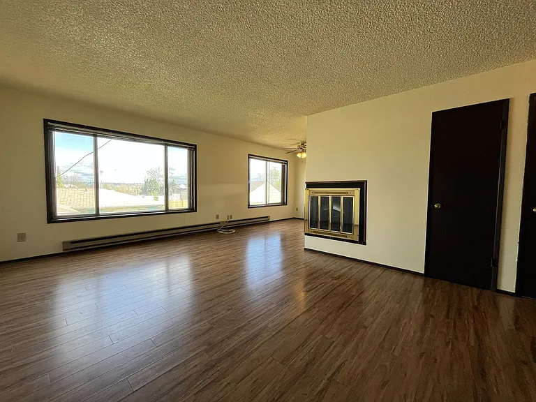 4660 NE Lombard St — Photo 14