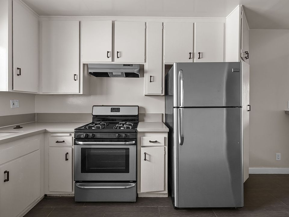 1st image of 4958 N Maywood Ave #1A