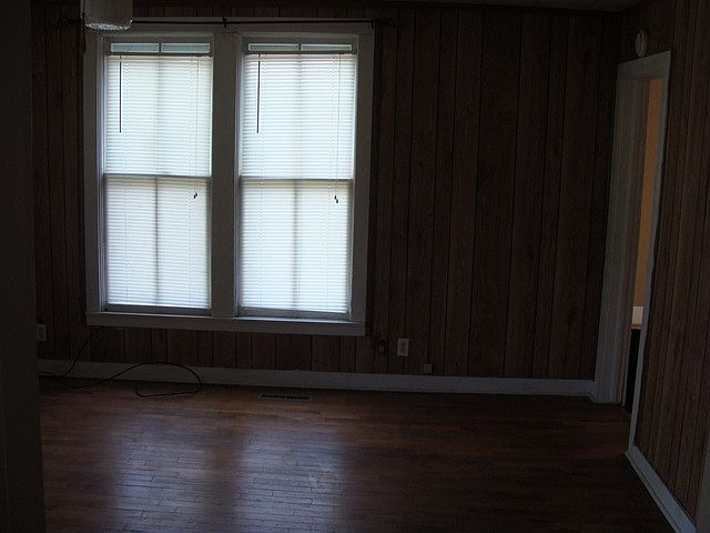 2nd image of 618 S 12th St