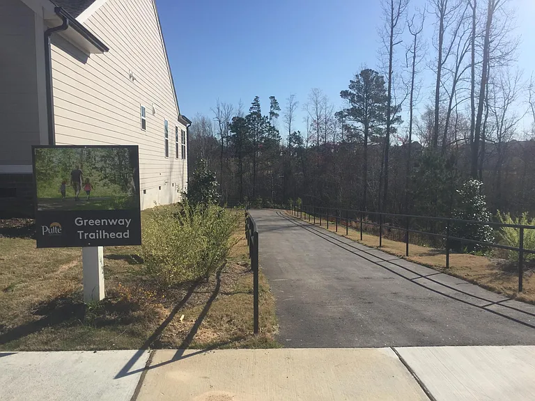 2400 Mynster Dr — Photo 20