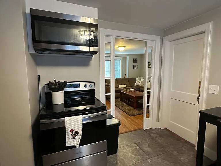 7 East St #1 — Photo 3