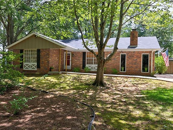2nd image of 42 Parker Dr