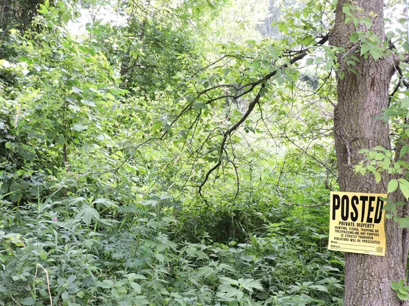 Wagon Trail Rd, Oshkosh, WI 54904