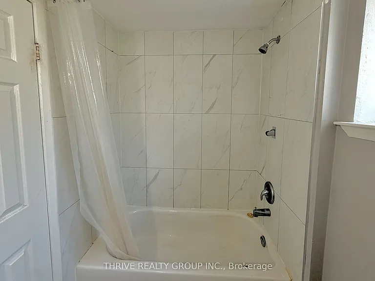 727 Millbank Dr #LOWER — Photo 10