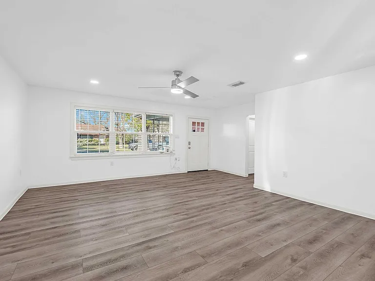 6014 Belarbor St — Photo 9