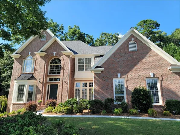 1671 Mulberry Lake Dr, Dacula, GA 30019