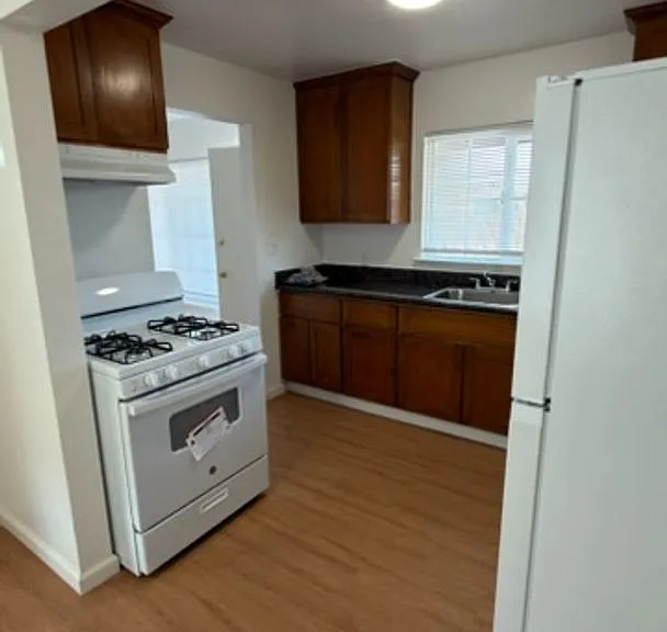 1777 Hester Ave — Photo 7