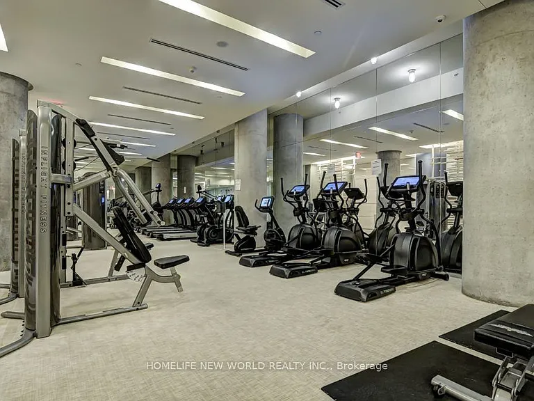 15 Grenville St #2504 — Photo 8