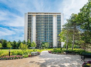 812 Burnhamthorpe Rd #1809, Toronto, ON M9C4W1