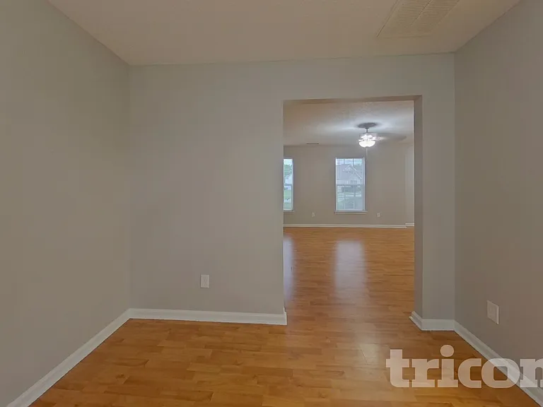 7145 Streator Ct — Photo 6