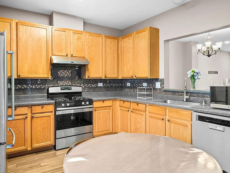 122 Andover Dr — Photo 14