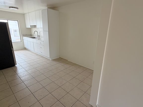 4th image of 1153 S Norton Ave APT 5