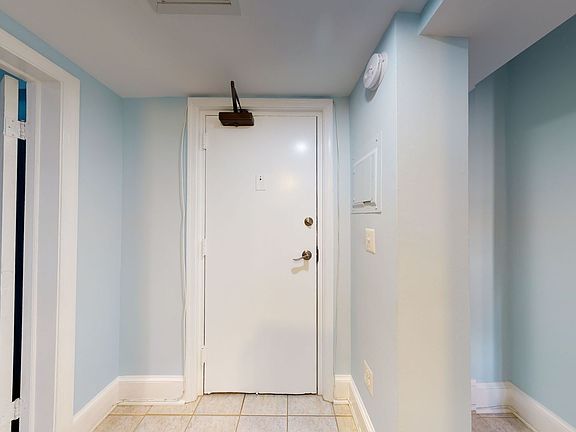 2nd image of 18 9th St NE APT 104