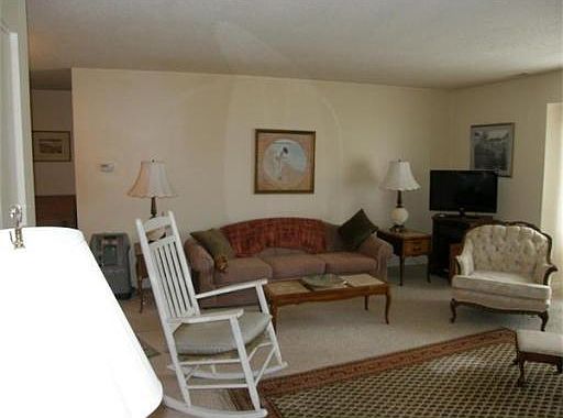 3rd image of 15 Thayer Pond Dr #6