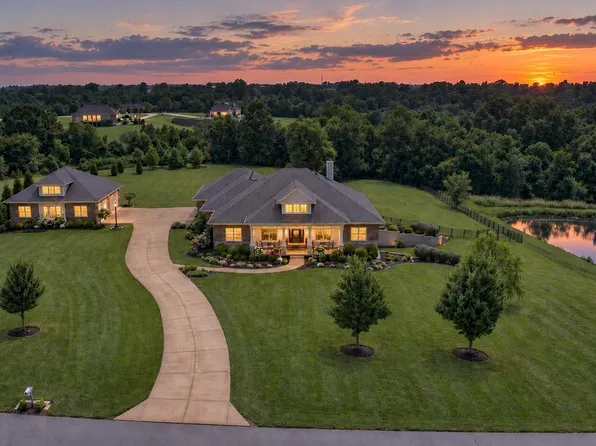 1525 Grapevine Rdg, Walton, KY 41094
