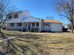 10 Columbus Dr, Monmouth Beach, NJ
