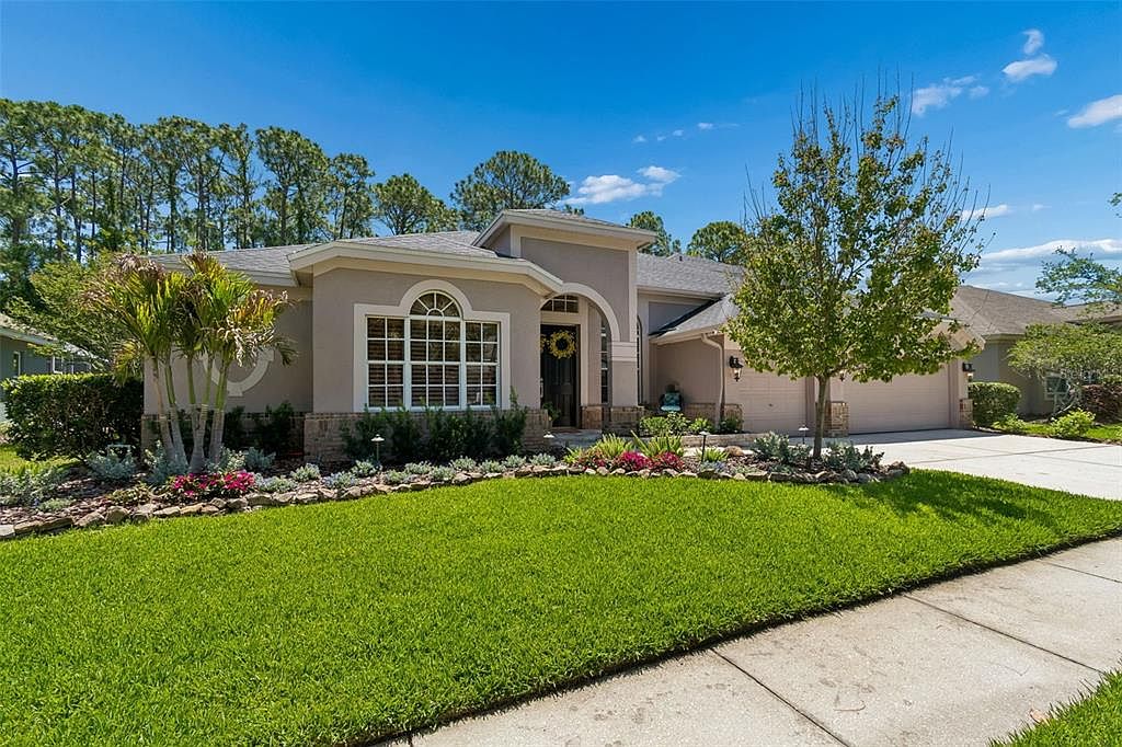 10423 Greenhedges Dr