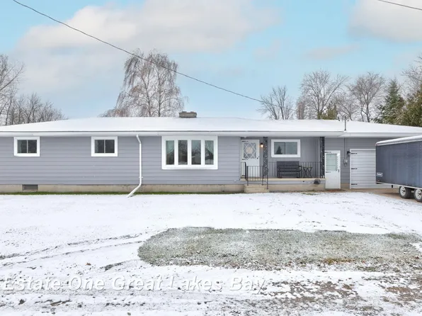 107 W Guy St, Linwood, MI 48634