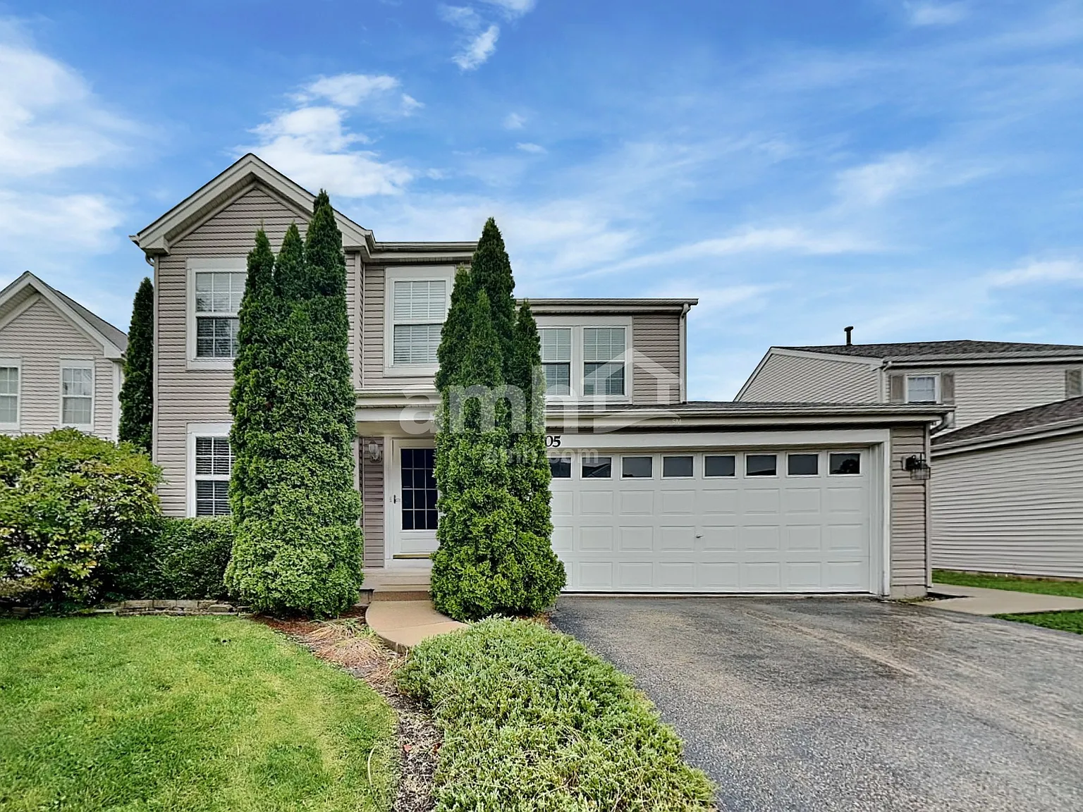 4 bed, 2.5 bath, 1923 sqft, $3,245 — Photo 1