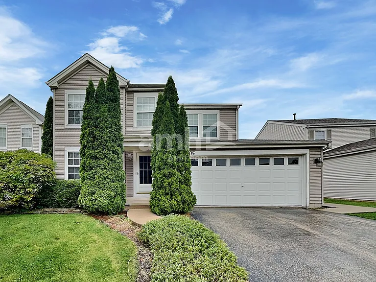 2505 Paradise Cir — Photo 1