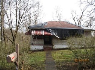 1418 High Rd, Clairton, PA 15025