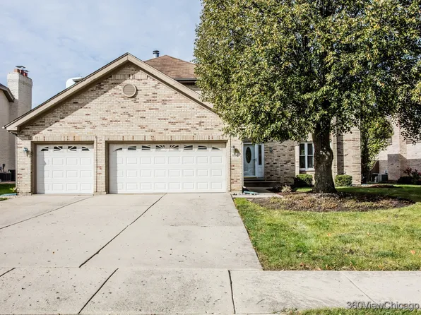 156 Rosedale Ct, Bloomingdale, IL 60108