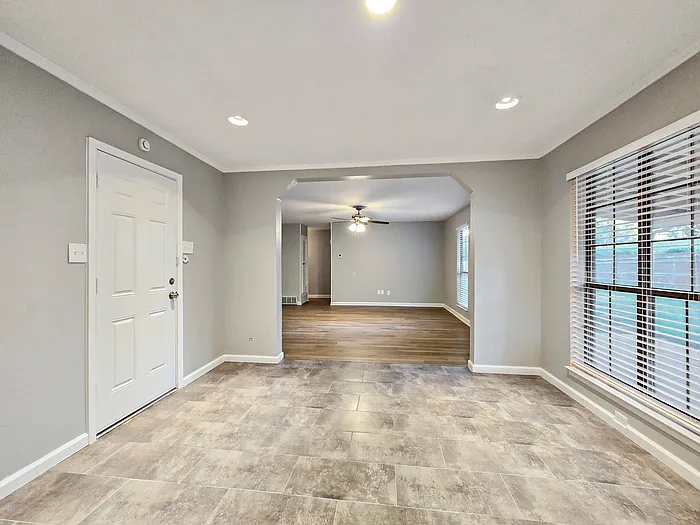 1612 Cindy Ct — Photo 6