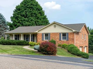 861 Sandtrap Ln, Harrisonburg, VA 22802