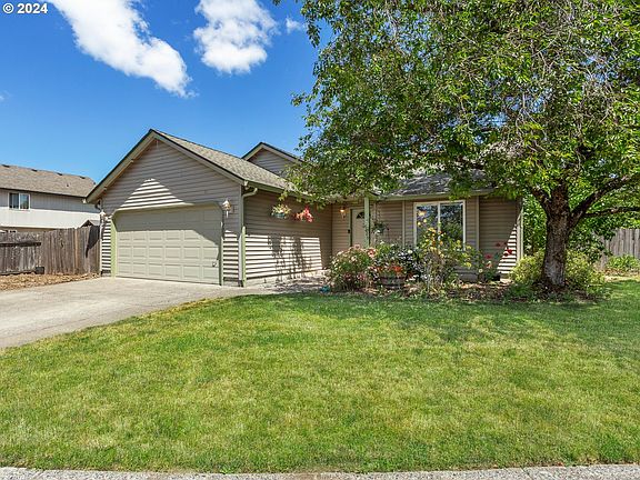 3rd image of 6909 NE 102nd Ave