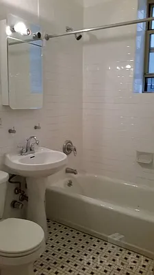 Rented by Hillel Realty Group | media 16