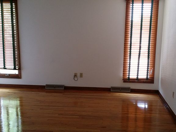 Wood Floors & Wood Blinds