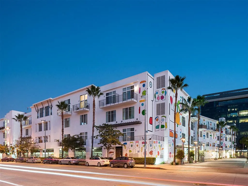Lofts at Noho Commons — Photo 1