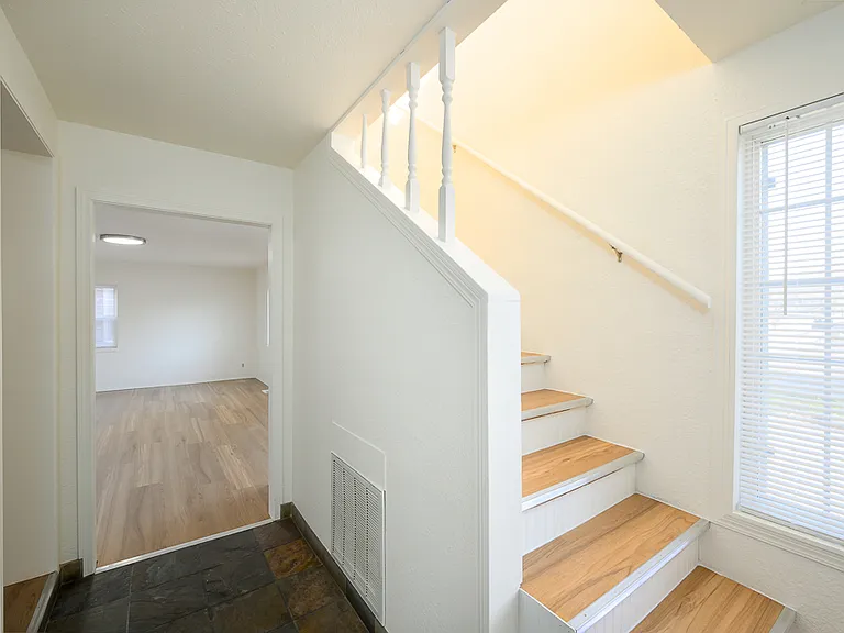 1908 Cleveland Blvd #1908 — Photo 3