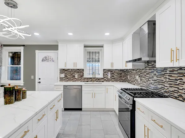 2008 East 52nd Street image 21 of 34