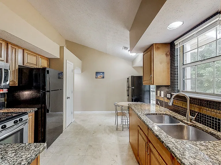 Brasac Dr — Photo 3