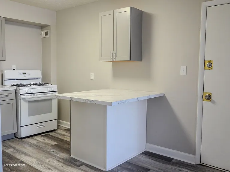 LongView Apartments — Photo 51