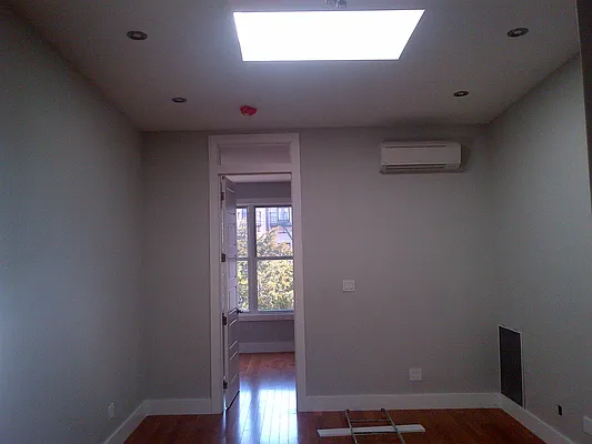 Rented by The Hamilton Group | media 21