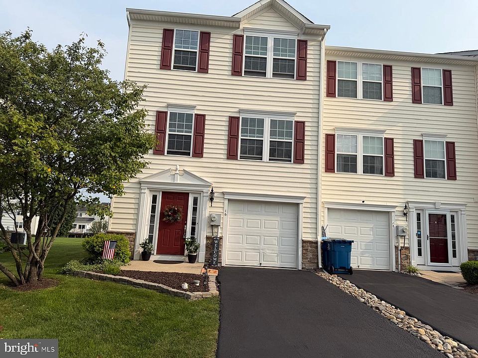 1st image of 16 Tuxford Ln