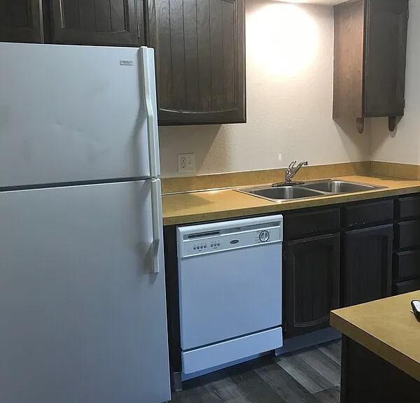 216 W 2nd Ave #E — Photo 7