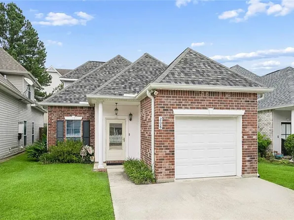 208 Emerald Oaks Dr, Covington, LA 70433